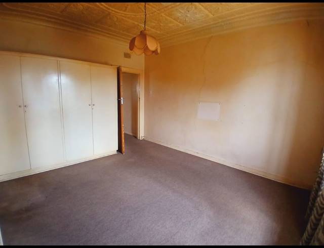 3 BEDROOM HOUSE FOR SALE IN ELSBURG
